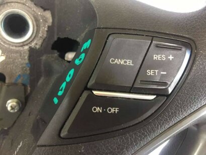 Кнопки управления (на руле) верх прав Hyundai Sonata 11-15 964403S000RY