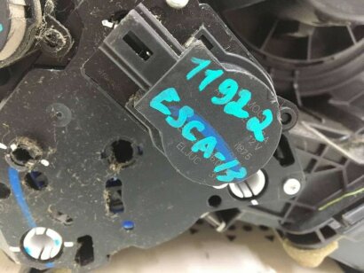 Актуатор моторчик привод печки (вентиляция) Ford Escape MK3 13- AV6N19E616BA